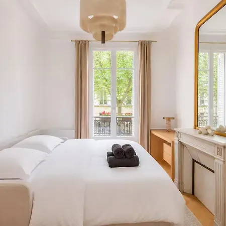 Geranimus Quai De Seine París