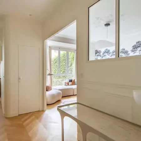 Geranimus Quai De Seine Villa *