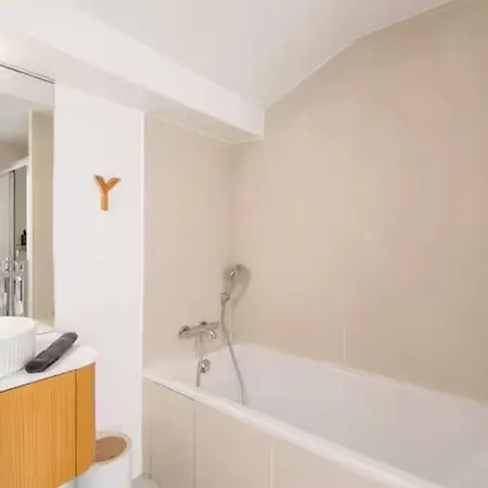 Geranimus Quai De Seine Villa